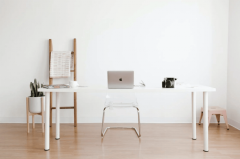 司“让中小企业用得起优良建坐办事”的